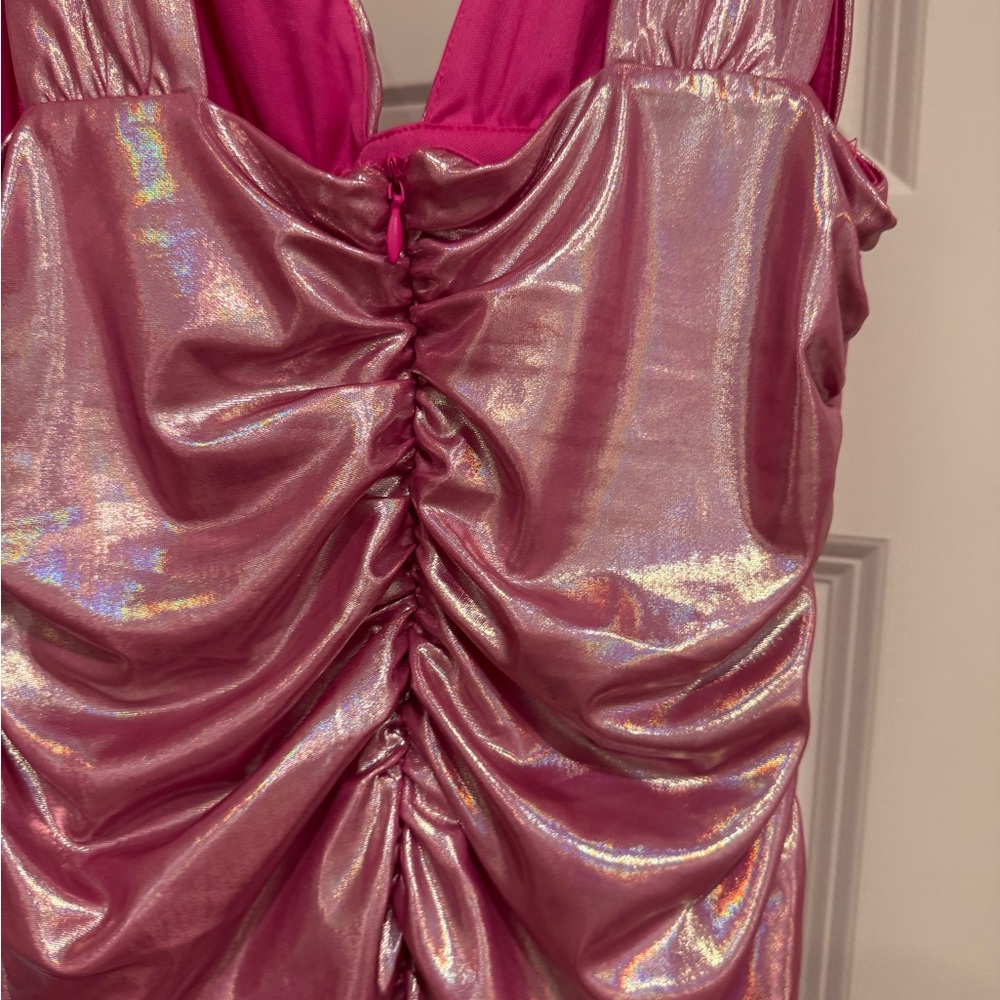 Superdown Kerrie Deep V Neck Pink Holographic Shine Cocktail Mini Dress medium - Picture 7 of 8